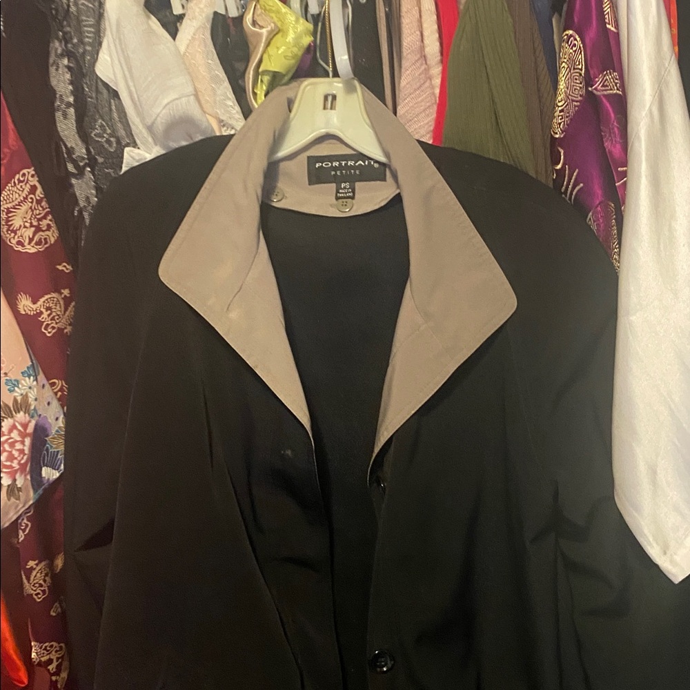 Chic Black and tan Women's Trench Coat